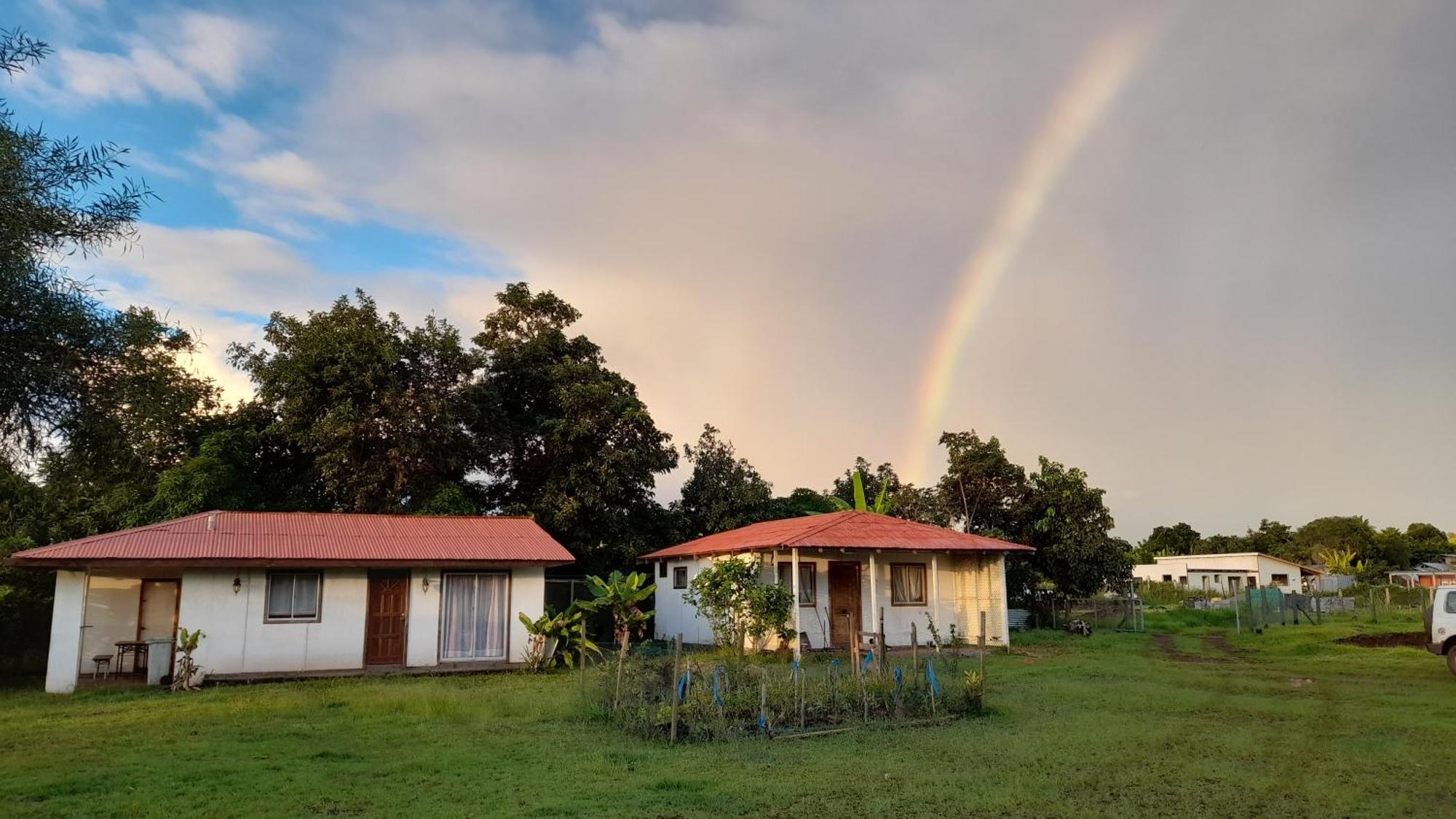 Cabanas Isla De Pascua Ханга Роа Екстериор снимка